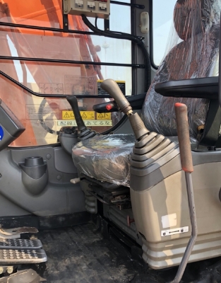 ขายรถขุด HITACHI ZX120 หัวแม่เหล็ก รถนอกนำเข้าเองจากญี่ปุ่น สภาพสวยพร้อมใช้ มีVDOการทำงานครับ