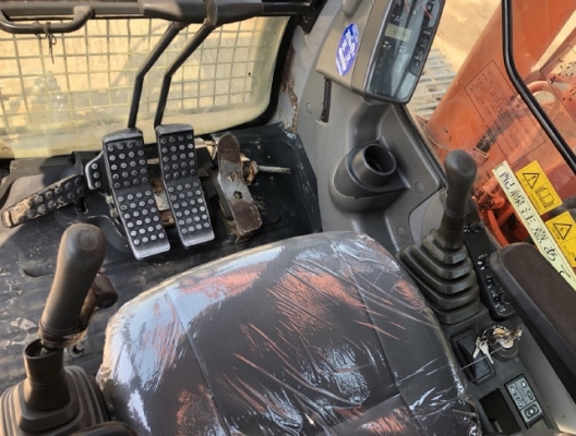 ขายรถขุด HITACHI ZX120 หัวแม่เหล็ก รถนอกนำเข้าเองจากญี่ปุ่น สภาพสวยพร้อมใช้ มีVDOการทำงานครับ