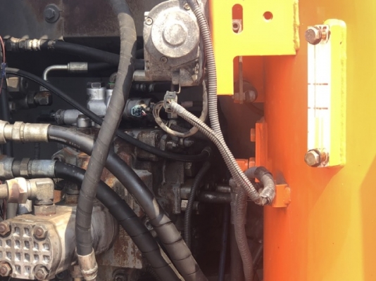 ขายรถขุด HITACHI ZX120 หัวแม่เหล็ก รถนอกนำเข้าเองจากญี่ปุ่น สภาพสวยพร้อมใช้ มีVDOการทำงานครับ