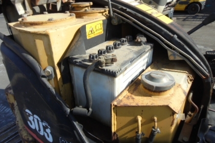 ขายรถแบคโฮ CATERPILLAR 303 (มีหัวแย็กปูน พร้อมบุ้งกี๋)