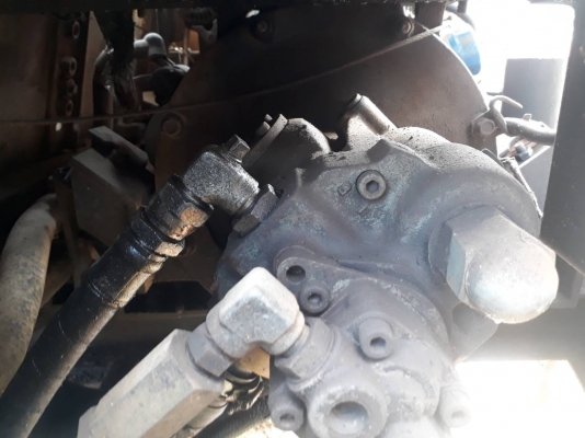 ขาย แบคโฮ SUMITOMO S100FX2 เครื่องดี ปั้มนิ้ว ราคาต่อรองได้ครับ