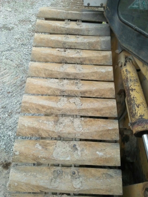 รถแทรคเตอร์ตีนตะขาบ CAT D4H-2 แบบตีนเป็ด มีคลิปการทำงาน รถแทรคเตอร์ตีนตะขาบ CAT D4H-2 แบบตีนเป็ด มีคลิปการทำงาน