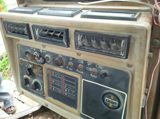 รถแทรคเตอร์ตีนตะขาบ CAT D4H-2 แบบตีนเป็ด มีคลิปการทำงาน รถแทรคเตอร์ตีนตะขาบ CAT D4H-2 แบบตีนเป็ด มีคลิปการทำงาน