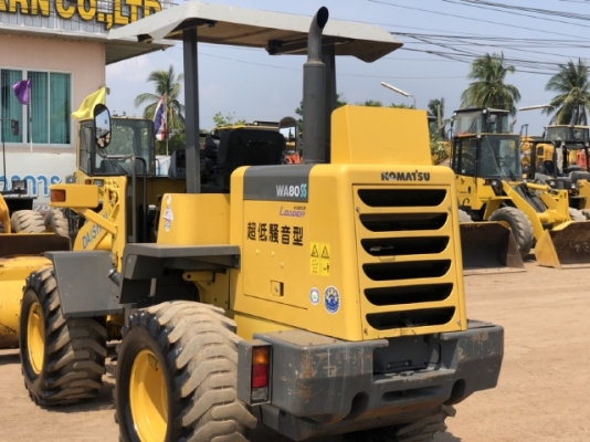 ขายรถตักล้อยาง KOMATSU WA80-3 นำเข้าเองจากญี่ปุ่น สภาพสวยพร้อมใช้งาน มีVDOการทำงานครับ