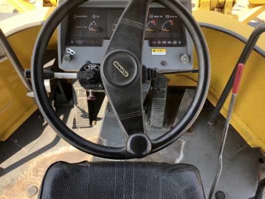 ขายรถตักล้อยาง KOMATSU WA80-3 นำเข้าเองจากญี่ปุ่น สภาพสวยพร้อมใช้งาน มีVDOการทำงานครับ