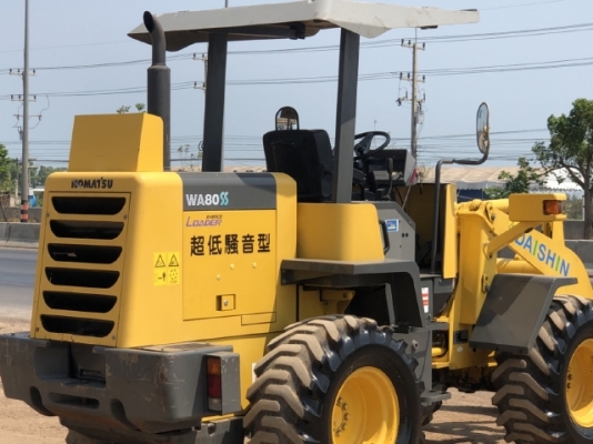 ขายรถตักล้อยาง KOMATSU WA80-3 นำเข้าเองจากญี่ปุ่น สภาพสวยพร้อมใช้งาน มีVDOการทำงานครับ