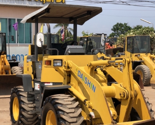 ขายรถตักล้อยาง KOMATSU WA80-3 นำเข้าเองจากญี่ปุ่น สภาพสวยพร้อมใช้งาน มีVDOการทำงานครับ