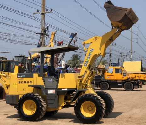ขายรถตักล้อยาง KOMATSU WA80-3 นำเข้าเองจากญี่ปุ่น สภาพสวยพร้อมใช้งาน มีVDOการทำงานครับ