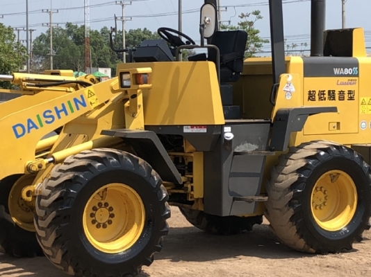 ขายรถตักล้อยาง KOMATSU WA80-3 นำเข้าเองจากญี่ปุ่น สภาพสวยพร้อมใช้งาน มีVDOการทำงานครับ