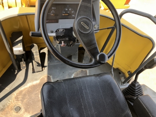 ขายรถตักล้อยาง KOMATSU WA80-3 นำเข้าเองจากญี่ปุ่น สภาพสวยพร้อมใช้งาน มีVDOการทำงานครับ