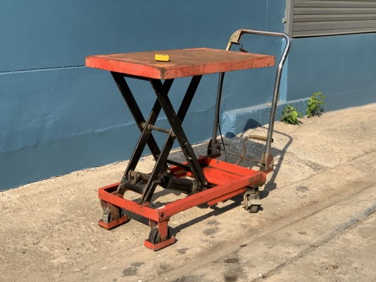 ขายโต๊ะยกสูง X-Lift table รับน้ำหนักได้ 500Kg. สภาพสวย มีล้อเคลื่อนย้ายสะดวก พร้อมใช้งาน ราคา 7,800 ขายโต๊ะยกสูง X-Lift table รับน้ำหนักได้ 500Kg. สภาพสวย มีล้อเคลื่อนย้ายสะดวก พร้อมใช้งาน ราคา 7,800