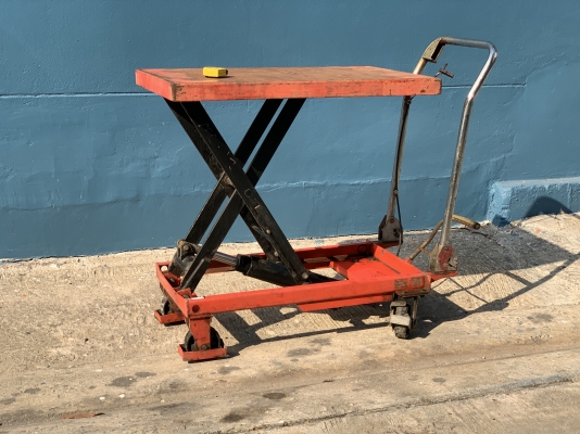 ขายโต๊ะยกสูง X-Lift table รับน้ำหนักได้ 500Kg. สภาพสวย มีล้อเคลื่อนย้ายสะดวก พร้อมใช้งาน ราคา 7,800 ขายโต๊ะยกสูง X-Lift table รับน้ำหนักได้ 500Kg. สภาพสวย มีล้อเคลื่อนย้ายสะดวก พร้อมใช้งาน ราคา 7,800