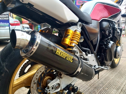 ขาย HONDA CB400 VTEC1 ปี2001 เดิมๆ สีสวย มีท่อแต่ง โช๊คหลังแต่ง แฮนด์แต่ง ไฟเลี้ยวแต่ง ไฟหน้าตาเพชร 