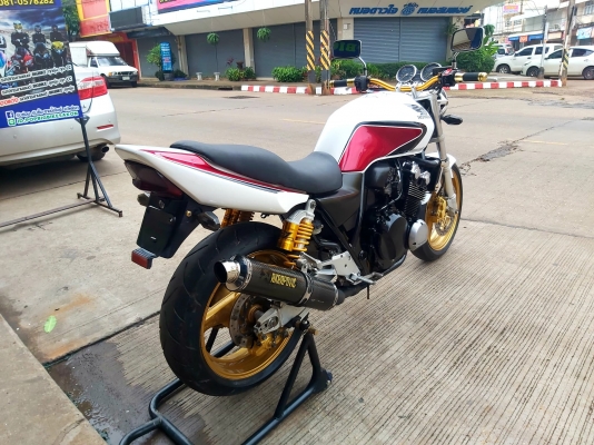 ขาย HONDA CB400 VTEC1 ปี2001 เดิมๆ สีสวย มีท่อแต่ง โช๊คหลังแต่ง แฮนด์แต่ง ไฟเลี้ยวแต่ง ไฟหน้าตาเพชร 