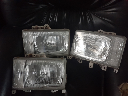 ไฟหน้ามิตซูแคนเตอร์  Mitsubishi Canter 1 คู่ +แถมอีก 1 ข้างซ้ายแท้เก่าญี่ปุ่น