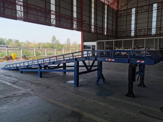 ขายMobile Ramp  สะพานโหลดสินค้า  สะพานโหลดสินค้าสำหรับโฟล์คลิฟท์ สะพานปรับระดับ ขายสะพานขึ้นตู้คอนเทนเนอร์ สะพานขึ้นรถบรรทุก สะพานขึ้นแม๊กโคร  คานคู่รับน้ำหนักได้9ตัน กว้าง2.10เมตร ยาว11.85เมตร