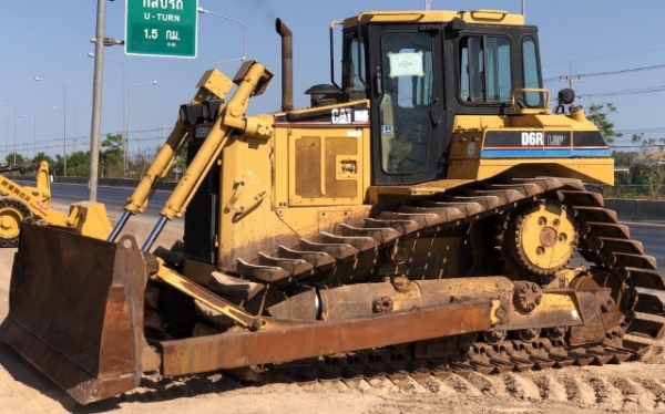 ขายรถดันดิน CAT D6R นำเข้าเองจากญี่ปุ่น สภาพสวยพร้อมใช้งาน มีVDOการทำงานครับ