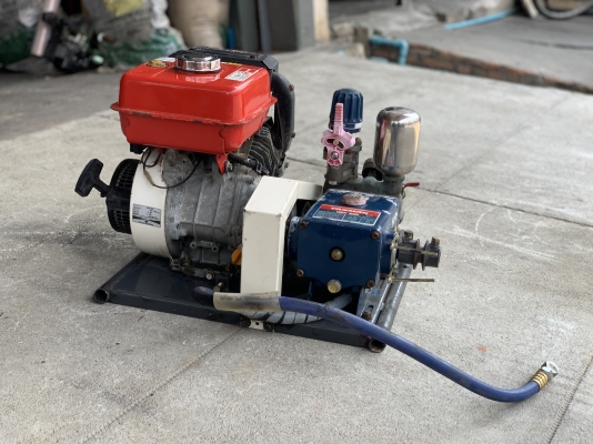 ขายเครื่องพ่นย่า-ฉีดน้ำแรงดันสูง Yanmar 5.8HP. หัวปั๊ม Yanmar CP35 made in Japan ตัดตู้ สภาพสวย พร้อมใช้งาน(ไม่มีตัวดักน้ำมัน) ราคา 8,800 บาท