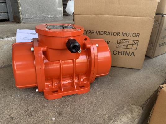 ขายมอเตอร์สั่น-เขย่า Silvertec ** ของใหม่ในกล่อง** มีหลายขนาดทั้งไฟบ้าน และไฟโรงงาน สนใจติดต่อสอบถามได้ครับ