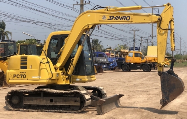 ขายรถขุด KOMATSU PC70-7 รถนอกนำเข้าเองจากญี่ปุ่น สภาพสวยพร้อมใช้ มีVDOการทำงานครับ