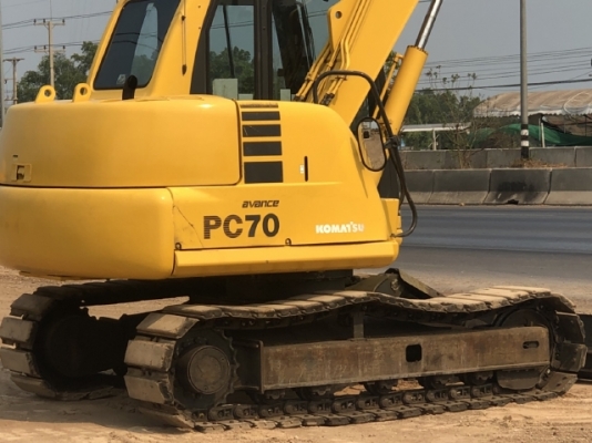 ขายรถขุด KOMATSU PC70-7 รถนอกนำเข้าเองจากญี่ปุ่น สภาพสวยพร้อมใช้ มีVDOการทำงานครับ