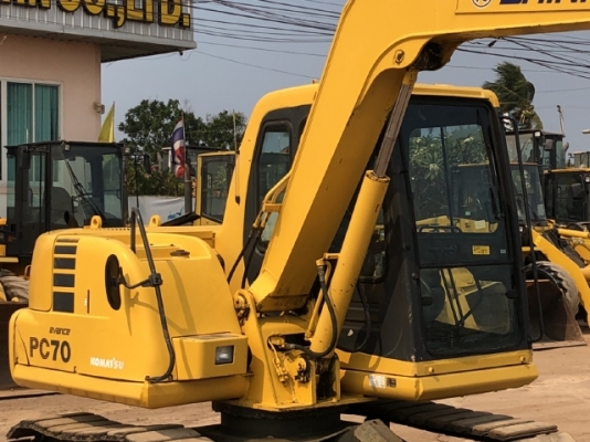 ขายรถขุด KOMATSU PC70-7 รถนอกนำเข้าเองจากญี่ปุ่น สภาพสวยพร้อมใช้ มีVDOการทำงานครับ