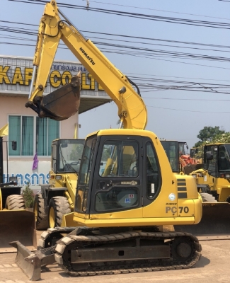 ขายรถขุด KOMATSU PC70-7 รถนอกนำเข้าเองจากญี่ปุ่น สภาพสวยพร้อมใช้ มีVDOการทำงานครับ