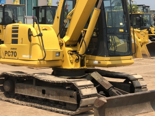 ขายรถขุด KOMATSU PC70-7 รถนอกนำเข้าเองจากญี่ปุ่น สภาพสวยพร้อมใช้ มีVDOการทำงานครับ