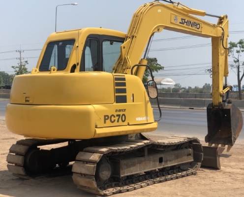 ขายรถขุด KOMATSU PC70-7 รถนอกนำเข้าเองจากญี่ปุ่น สภาพสวยพร้อมใช้ มีVDOการทำงานครับ