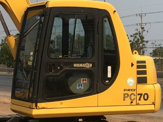 ขายรถขุด KOMATSU PC70-7 รถนอกนำเข้าเองจากญี่ปุ่น สภาพสวยพร้อมใช้ มีVDOการทำงานครับ