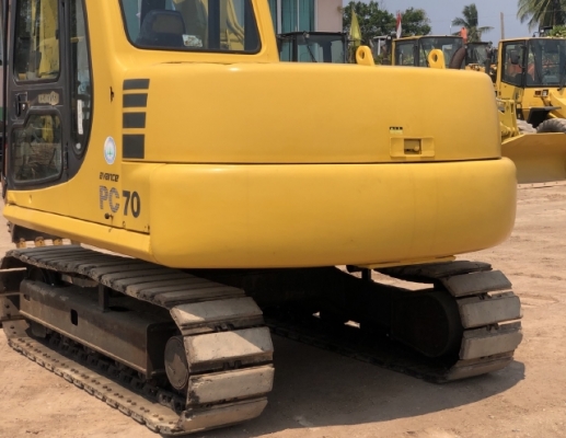 ขายรถขุด KOMATSU PC70-7 รถนอกนำเข้าเองจากญี่ปุ่น สภาพสวยพร้อมใช้ มีVDOการทำงานครับ
