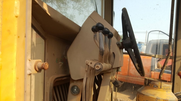 ขายตามสภาพ รถเกรด JOHN DEERE 772 BH ขับเคลื่อน 6WD เครื่องพังยังไม่ได้ซ่อม เอกสารใบซื้อขาย ราคาต่อรองได้ครับ ขายตามสภาพ รถเกรด JOHN DEERE 772 BH ขับเคลื่อน 6WD เครื่องพังยังไม่ได้ซ่อม เอกสารใบซื้อขาย ราคาต่อรองได้ครับ