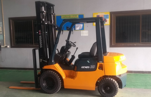 ขายรถฟอร์คลิฟท์ TOYOTA 7FD20 เสาสุง 4.0 เมตร เกี่ยร์ธรรมดา เครืองยนต์ดีเซล 1DZII ขายรถฟอร์คลิฟท์ TOYOTA 7FD20 เสาสุง 4.0 เมตร เกี่ยร์ธรรมดา เครืองยนต์ดีเซล 1DZII