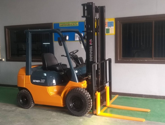 ขายรถฟอร์คลิฟท์ TOYOTA 7FD20 เสาสุง 4.0 เมตร เกี่ยร์ธรรมดา เครืองยนต์ดีเซล 1DZII ขายรถฟอร์คลิฟท์ TOYOTA 7FD20 เสาสุง 4.0 เมตร เกี่ยร์ธรรมดา เครืองยนต์ดีเซล 1DZII