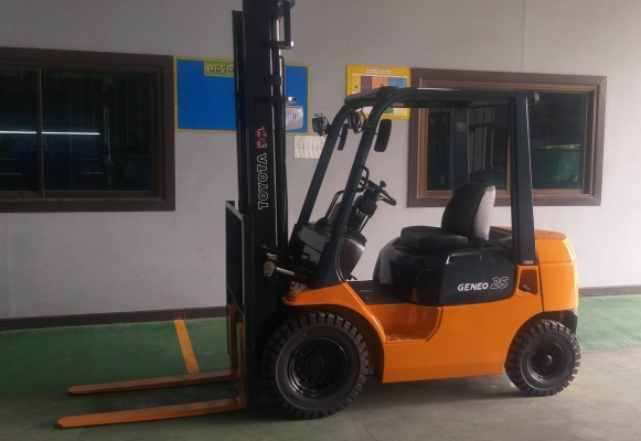 ขายรถฟอร์คลิฟท์ TOYOTA 7FD20 เสาสุง 4.0 เมตร เกี่ยร์ธรรมดา เครืองยนต์ดีเซล 1DZII ขายรถฟอร์คลิฟท์ TOYOTA 7FD20 เสาสุง 4.0 เมตร เกี่ยร์ธรรมดา เครืองยนต์ดีเซล 1DZII