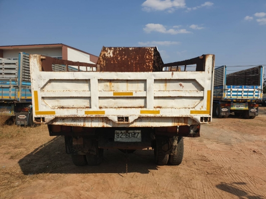 6ล้อดั้ม ISUZU DECA 195 ปี.39 กระบะยาว 5.10 ม.ช่วงล้อ 4.10 ม. สนใจโทรครับ.0813531946 ต่อ.บางนา รับชม