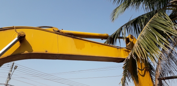 ขายแยกอะไหล่ โกเบลโก้ SK200