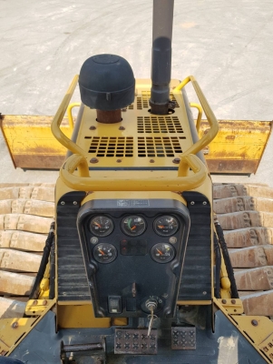 แทร็คเตอร์ CAT D3G เก่านอก ปีใหม่ๆ2006 4,700ชม. สภาพจบๆ ระบบสมบูรณ์มาก