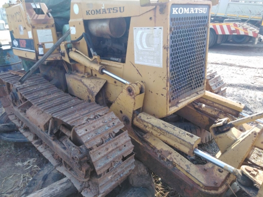 ขายรถแทรกเตอร์ KOMATSU D20P-6 สวยเดิมๆ