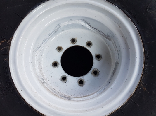 ล้อรถไถ