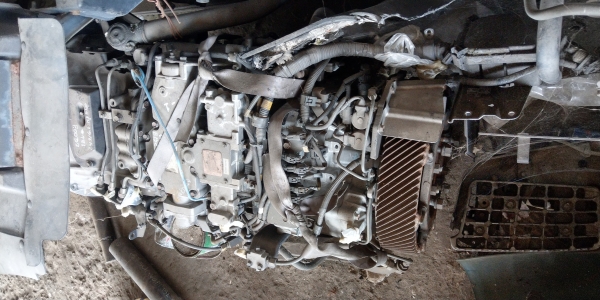 Engine Hino E13C