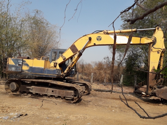 ฝากขายแม็คโค200 ขาย365000 มีภาพวีดีโอถ้าจะดูไลน์ให้