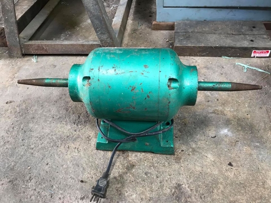 แท่นขัดเพลาแหลม