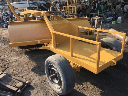 รถพ่วงกวาดถนน