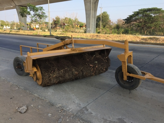 รถพ่วงกวาดถนน