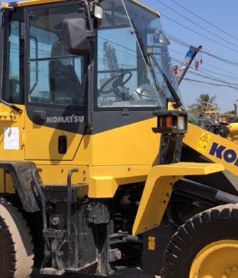 ขายรถตักล้อยาง KOMATSU WA100-7 ปี 2017 นำเข้าเองจากญี่ปุ่น สภาพสวยพร้อมใช้งาน มีVDOการทำงานครับ