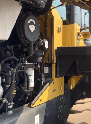 ขายรถตักล้อยาง KOMATSU WA320-7 ปี 2015 นำเข้าเองจากญี่ปุ่น สภาพสวยพร้อมใช้ มีVDOการทำงานครับ