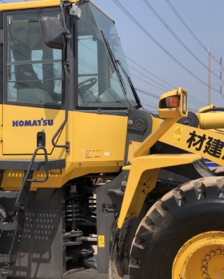 ขายรถตักล้อยาง KOMATSU WA380-6 ปี 2013 นำเข้าเองจากญี่ปุ่น สภาพสวยพร้อมใช้งาน มีVDOการทำงานครับ