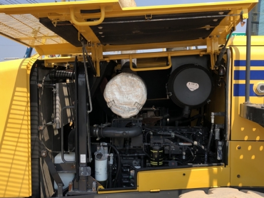 ขายรถตักล้อยาง KOMATSU WA380-6 ปี 2013 นำเข้าเองจากญี่ปุ่น สภาพสวยพร้อมใช้งาน มีVDOการทำงานครับ ขายรถตักล้อยาง KOMATSU WA380-6 ปี 2013 นำเข้าเองจากญี่ปุ่น สภาพสวยพร้อมใช้งาน มีVDOการทำงานครับ