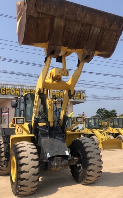 ขายรถตักล้อยาง KOMATSU WA380-6 ปี 2013 นำเข้าเองจากญี่ปุ่น สภาพสวยพร้อมใช้งาน มีVDOการทำงานครับ